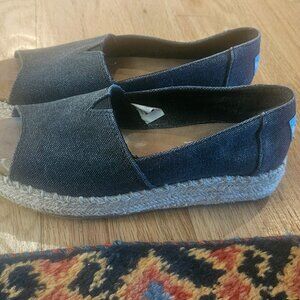 TOMS open toe platform espadrille
